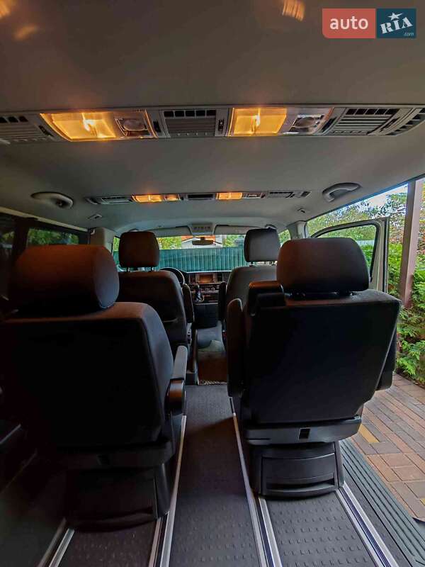Минивэн Volkswagen Multivan 2018 в Киеве