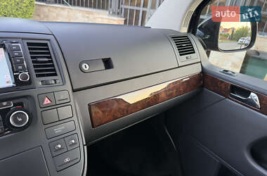 Минивэн Volkswagen Multivan 2014 в 