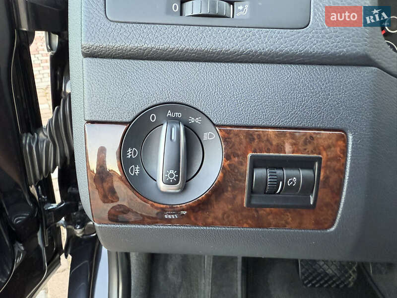 Мінівен Volkswagen Multivan 2014 в Одесі