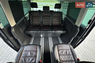 Минивэн Volkswagen Multivan 2019 в 