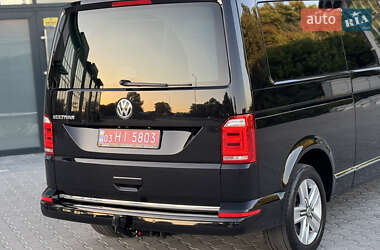 Минивэн Volkswagen Multivan 2019 в 