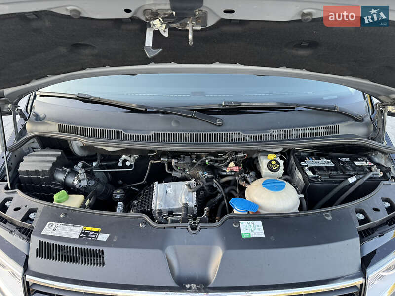 Минивэн Volkswagen Multivan 2019 в Тернополе