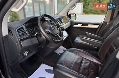 Минивэн Volkswagen Multivan 2019 в 