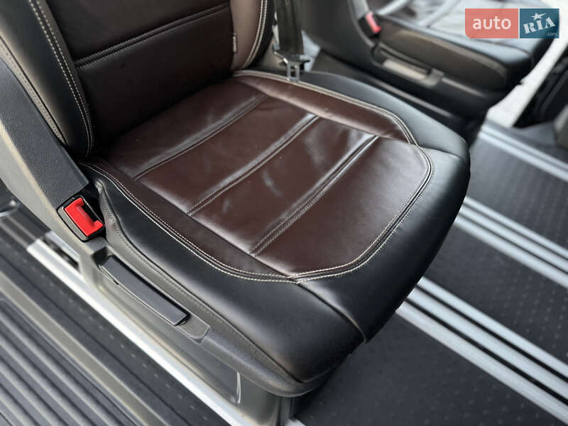 Минивэн Volkswagen Multivan 2019 в Тернополе