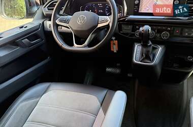 Минивэн Volkswagen Multivan 2023 в 