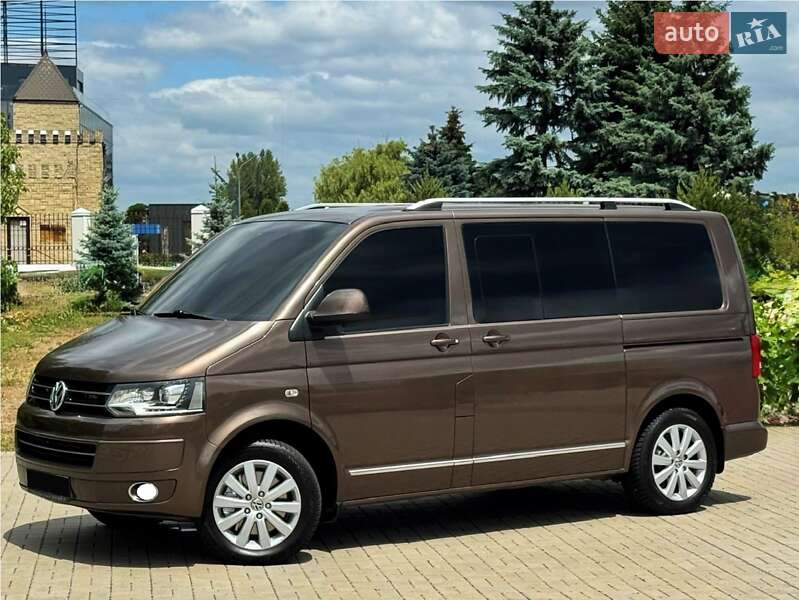 Мінівен Volkswagen Multivan 2014 в Дніпрі