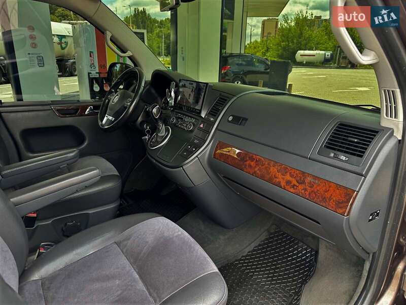 Мінівен Volkswagen Multivan 2014 в Дніпрі