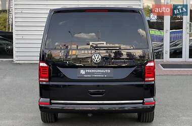 Мінівен Volkswagen Multivan 2016 в 