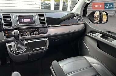 Мінівен Volkswagen Multivan 2016 в 