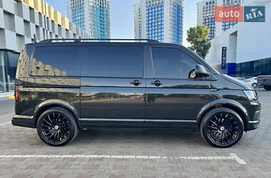 Минивэн Volkswagen Multivan 2010 в 