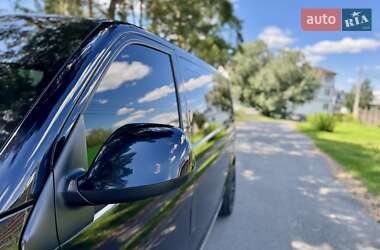 Минивэн Volkswagen Multivan 2011 в 