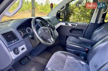 Минивэн Volkswagen Multivan 2011 в 