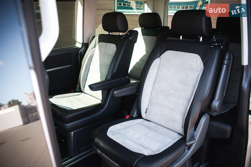 Мінівен Volkswagen Multivan 2017 в Києві