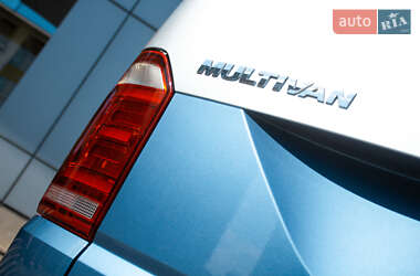 Минивэн Volkswagen Multivan 2017 в 