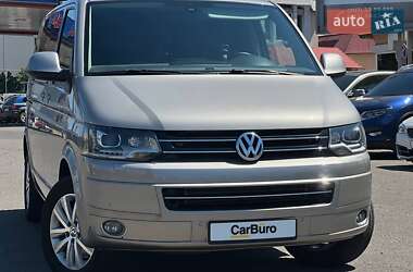 Минивэн Volkswagen Multivan 2015 в 