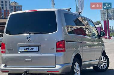 Минивэн Volkswagen Multivan 2015 в 