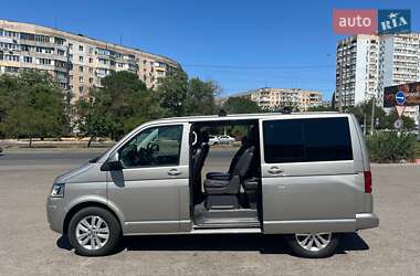 Минивэн Volkswagen Multivan 2015 в 
