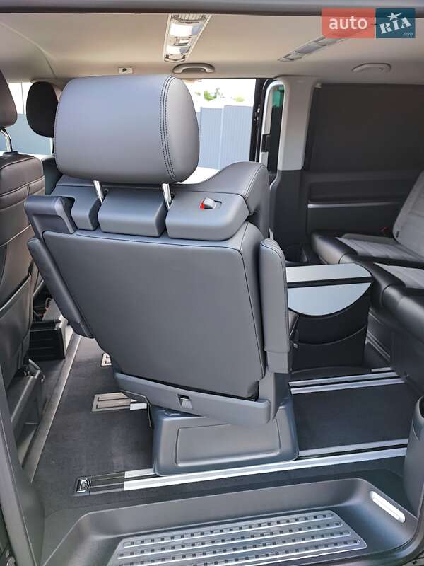 Минивэн Volkswagen Multivan 2019 в Черновцах