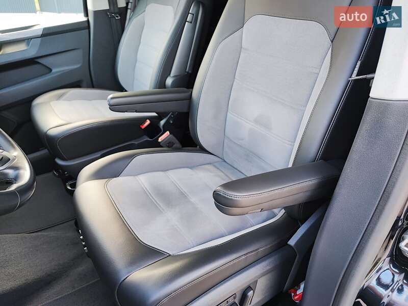 Минивэн Volkswagen Multivan 2019 в Черновцах