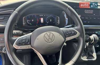 Минивэн Volkswagen Multivan 2021 в 