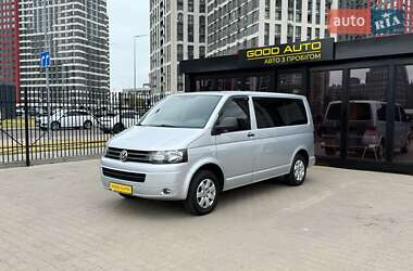 Минивэн Volkswagen Multivan 2012 в 