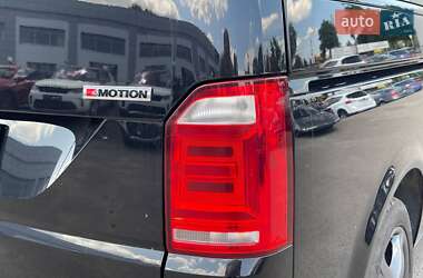 Минивэн Volkswagen Multivan 2019 в 