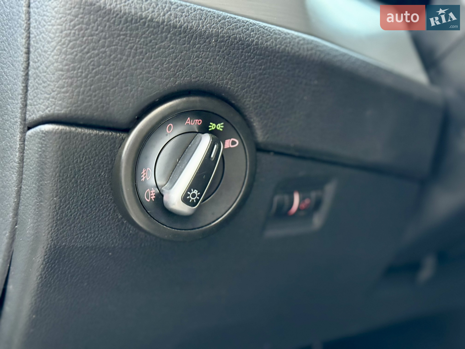 2011 Volkswagen Multivan - мініатюра 37