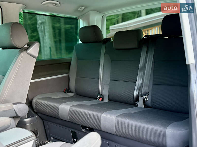 Минивэн Volkswagen Multivan 2011 в Хмельницком