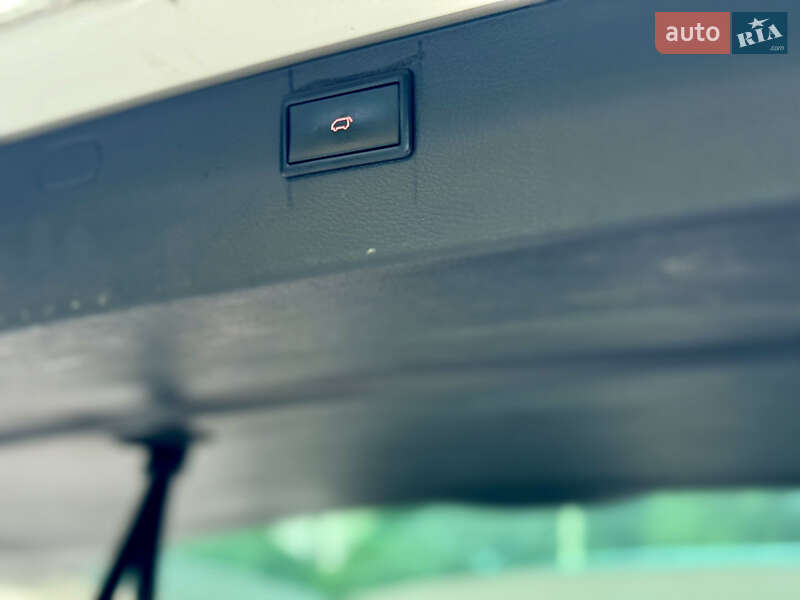 Минивэн Volkswagen Multivan 2011 в Хмельницком