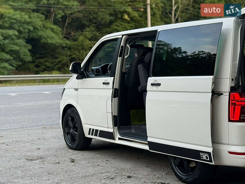 Минивэн Volkswagen Multivan 2011 в Хмельницком