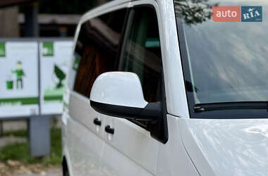 Минивэн Volkswagen Multivan 2011 в 
