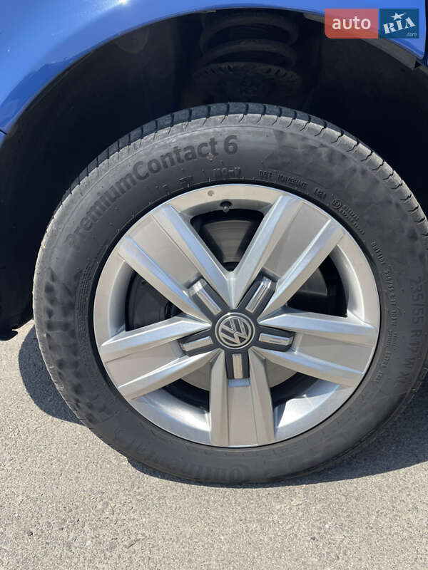 Минивэн Volkswagen Multivan 2010 в Запорожье
