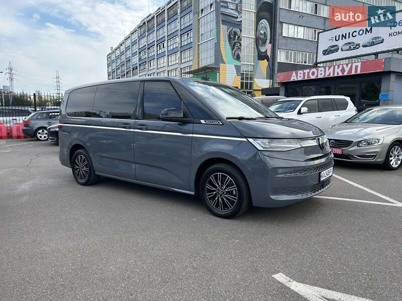 Минивэн Volkswagen Multivan 2023 в Киеве