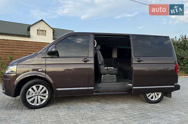 Минивэн Volkswagen Multivan 2015 в 