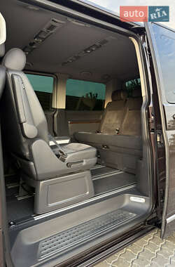 Минивэн Volkswagen Multivan 2015 в 