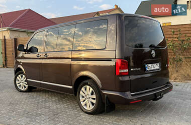 Минивэн Volkswagen Multivan 2015 в 