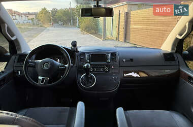 Минивэн Volkswagen Multivan 2015 в 