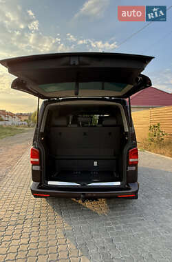 Минивэн Volkswagen Multivan 2015 в 