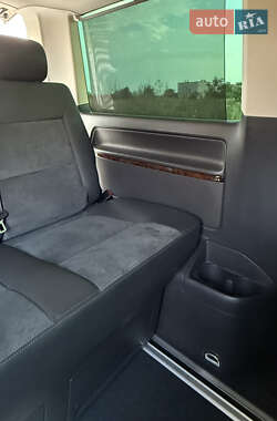 Минивэн Volkswagen Multivan 2015 в 