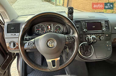 Минивэн Volkswagen Multivan 2015 в 