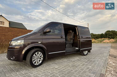 Минивэн Volkswagen Multivan 2015 в 
