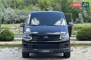 Мінівен Volkswagen Multivan 2016 в 