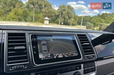 Мінівен Volkswagen Multivan 2016 в 