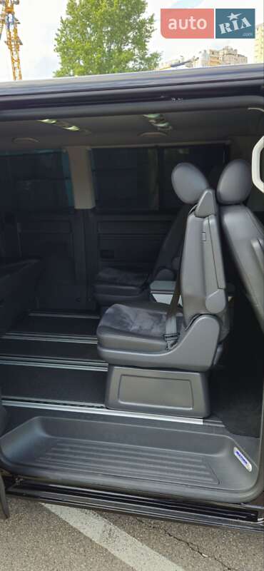 Минивэн Volkswagen Multivan 2013 в Киеве