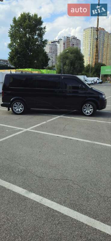 Минивэн Volkswagen Multivan 2013 в Киеве