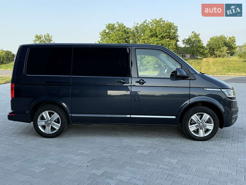 Мінівен Volkswagen Multivan 2020 в Чернівцях