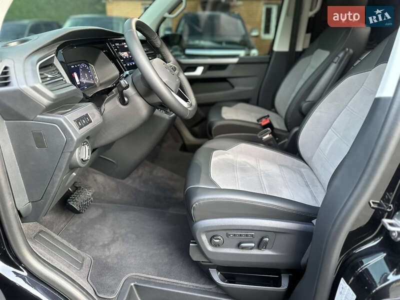 Мінівен Volkswagen Multivan 2024 в Києві