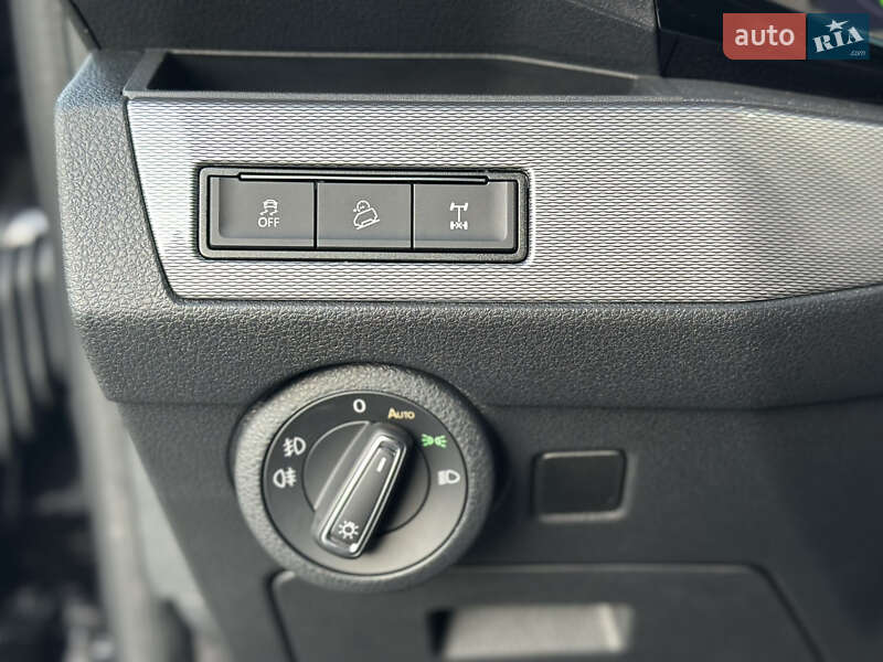 Мінівен Volkswagen Multivan 2024 в Києві