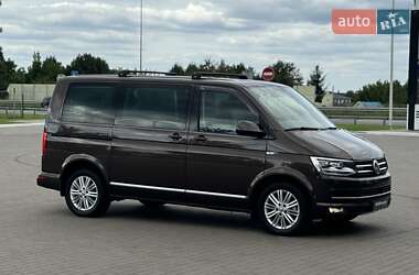 Минивэн Volkswagen Multivan 2016 в 