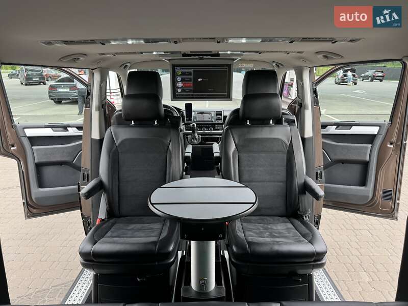 Минивэн Volkswagen Multivan 2016 в Ровно